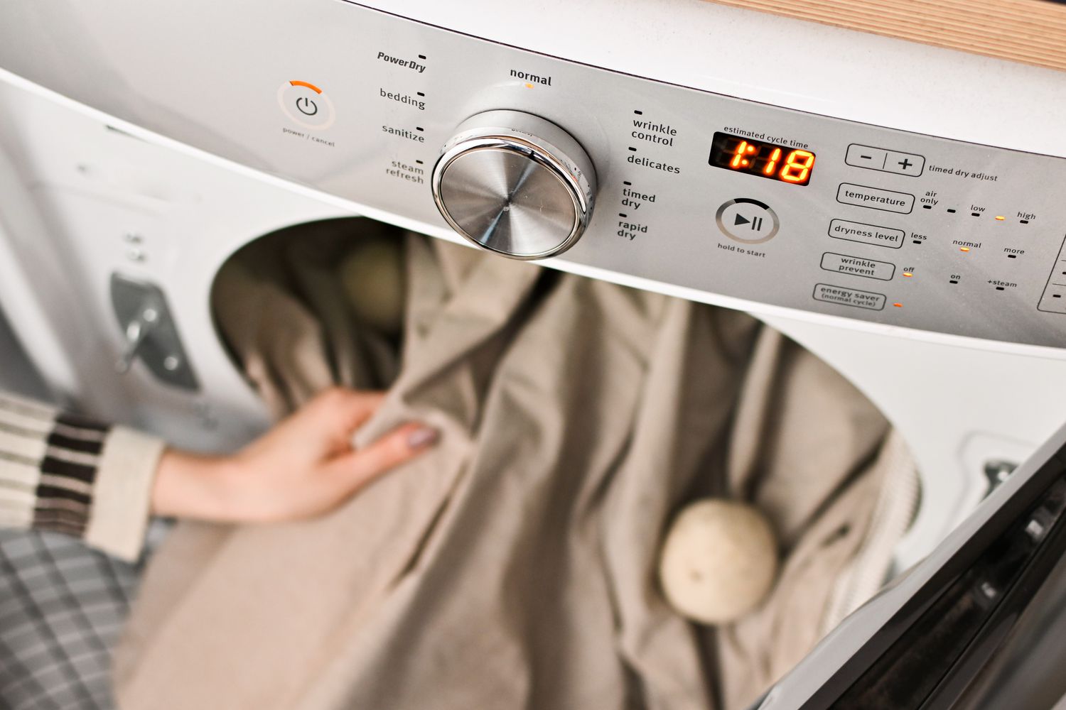 نحوه شستن ملحفه راهنمای جامع برای زنان خانه دار